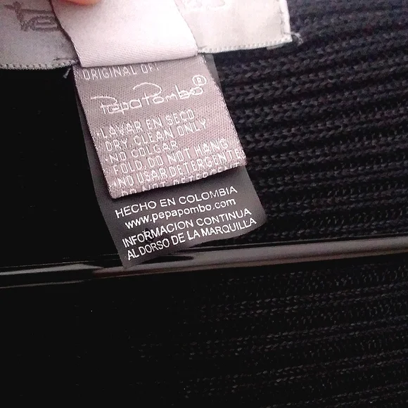 Pepa Pombo Capelet One Size Duster Luxury Knit Sleeveless One Size Pintuck Witch Cardigans